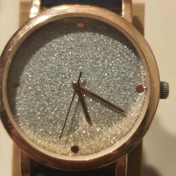 🦋10/$20🦋 Charming Charlie Goldtone/Silver Sparkle Silicone Women's Watch - Picture 1 of 4